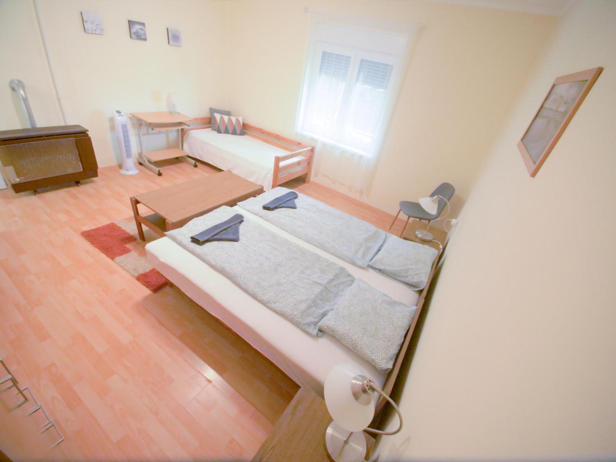 Estike Apartment Balatonlelle Exterior photo